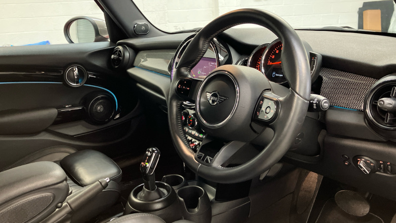 MINI Hatchback 1.5 Cooper Exclusive 5dr Auto Petrol Hatchback